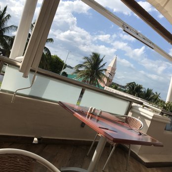 Panama Jacks - Pool side restaurant view - Resorts Near Me - Cancún, ROO