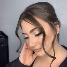 Wedding guest makeup & hair styling Wedding guest makeup & hair styling