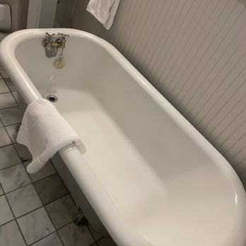 The Norumbega - Claw foot tub - Hotels Near Me - Camden, Maine The Norumbega - Claw foot tub - Hotels Near Me - Camden, Maine