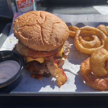 Muddy Banks Brewery - Western Burger & Onion Rings - Breweries Near Me - Sullivan, Missouri Muddy Banks Brewery - Western Burger & Onion Rings - Breweries Near Me - Sullivan, Missouri
