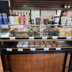 Discovery Coffee - Donuts and pastries