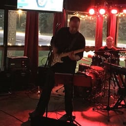 Random Mojo performing at ZZ Gators Random Mojo performing at ZZ Gators