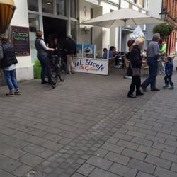 Eiscafe Il Gelato - Betriebsamkeit.