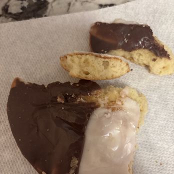 Buttercooky Bakery - What is this?!?!?! - Bakeries Near Me - Floral Park, New York