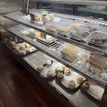 Carolina Cupcakery - Bakeries Near Me - CHESAPEAKE, Virginia