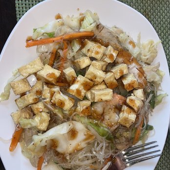 Manila Resto - Pancit Bihon with tofu - Sushi Bars Near Me - Oshkosh, Wisconsin