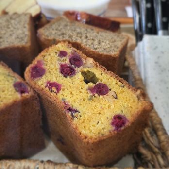 Mama's On Washington Square - Breakfast & Brunch Near Me - San Francisco, California
