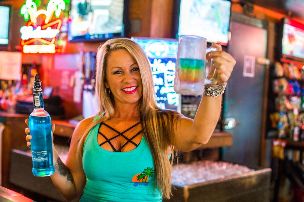 NEW HERNANDO WEST LIQUORS Updated June 2024 11 Photos 5431 Spring