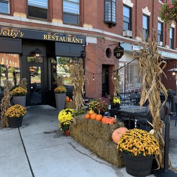 Welly's Restaurant - Exterior - Pizza Near Me - Hudson, Massachusetts