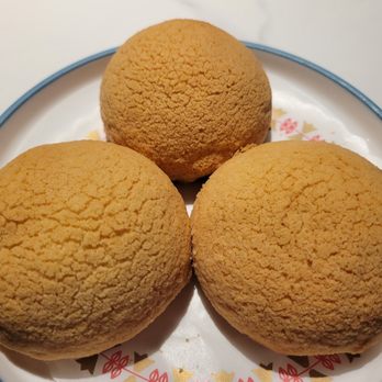 Mr. Dim Sum - House Special BBQ Buns, $7.50 - 5 Stars - Dim Sum Near Me - Tukwila, Washington