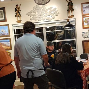 Tonys Chowder House - Inside - Seafood Near Me - Mount Dora, Florida