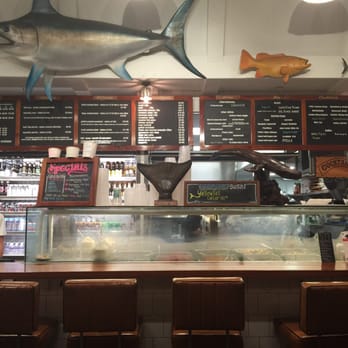 Bear Flag Fish - Inside - Seafood Near Me - Newport Beach, California