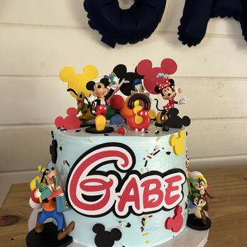 Vicky Bakery - Bakeries Near Me - Pembroke Pines, Florida