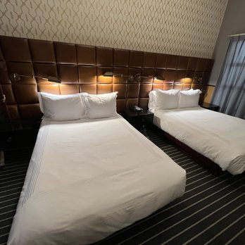 Gild Hall, A Thompson Hotel - I love the leather headboard. - Hotels Near Me - New York, New York Gild Hall, A Thompson Hotel - I love the leather headboard. - Hotels Near Me - New York, New York