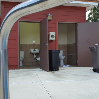 Comfort Inn & Suites Midway - Tallahassee West - Gross bathrooms with full garbage cans out front...found the umbrella stand in the men's. WTH - Hotels Near Me - Midway, Florida Comfort Inn & Suites Midway - Tallahassee West - Gross bathrooms with full garbage cans out front...found the umbrella stand in the men's. WTH - Hotels Near Me - Midway, Florida