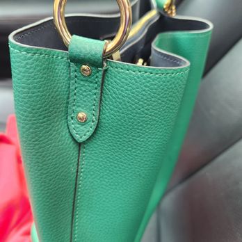 Cobblestone Quality Shoe Repair - $10 thread repair - Shoe Repair Near Me - Memphis, Tennessee Cobblestone Quality Shoe Repair - $10 thread repair - Shoe Repair Near Me - Memphis, Tennessee