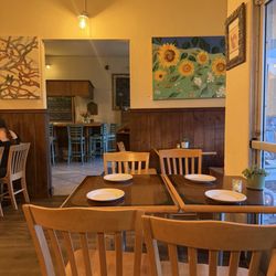 Pizzeria Avanti - The restaurant