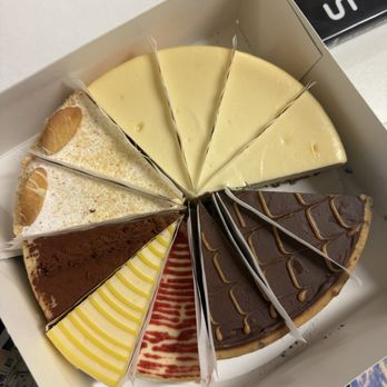 Hank's Cheesecakes - 2 banana pudding, 4 original, 3 peanut butter chocolate chip?? 1 GF white chocolate raspberry, 1 lemon and 1 tiramisu. - Bakeries Near Me - Saint Louis, Missouri