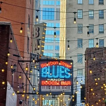 Music City Pub Crawl - Bar Crawl Near Me - Nashville, Tennessee Music City Pub Crawl - Bar Crawl Near Me - Nashville, Tennessee
