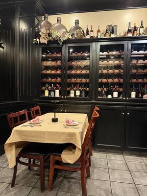 Tommy's Restaurant by null