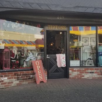 Tipton's - Store front - Home Decor Near Me - Seaside, Oregon