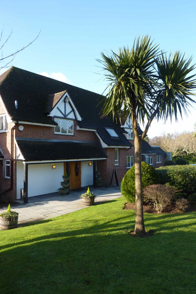 LES BOUVIERS RESTAURANT Updated August 2024 Arrowsmith Road