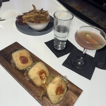 Midland Social Club - Short rib sliders - New American Near Me - Chicago, Illinois