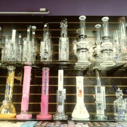 DA SPOT Smoke Shop & Vape & Tobacco - Diamond and lookah bongs