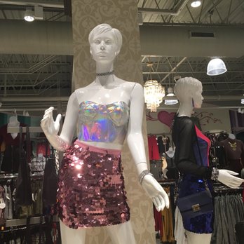 Discovery Clothing - Women's Clothing Near Me - Chicago Ridge, Illinois Discovery Clothing - Women's Clothing Near Me - Chicago Ridge, Illinois