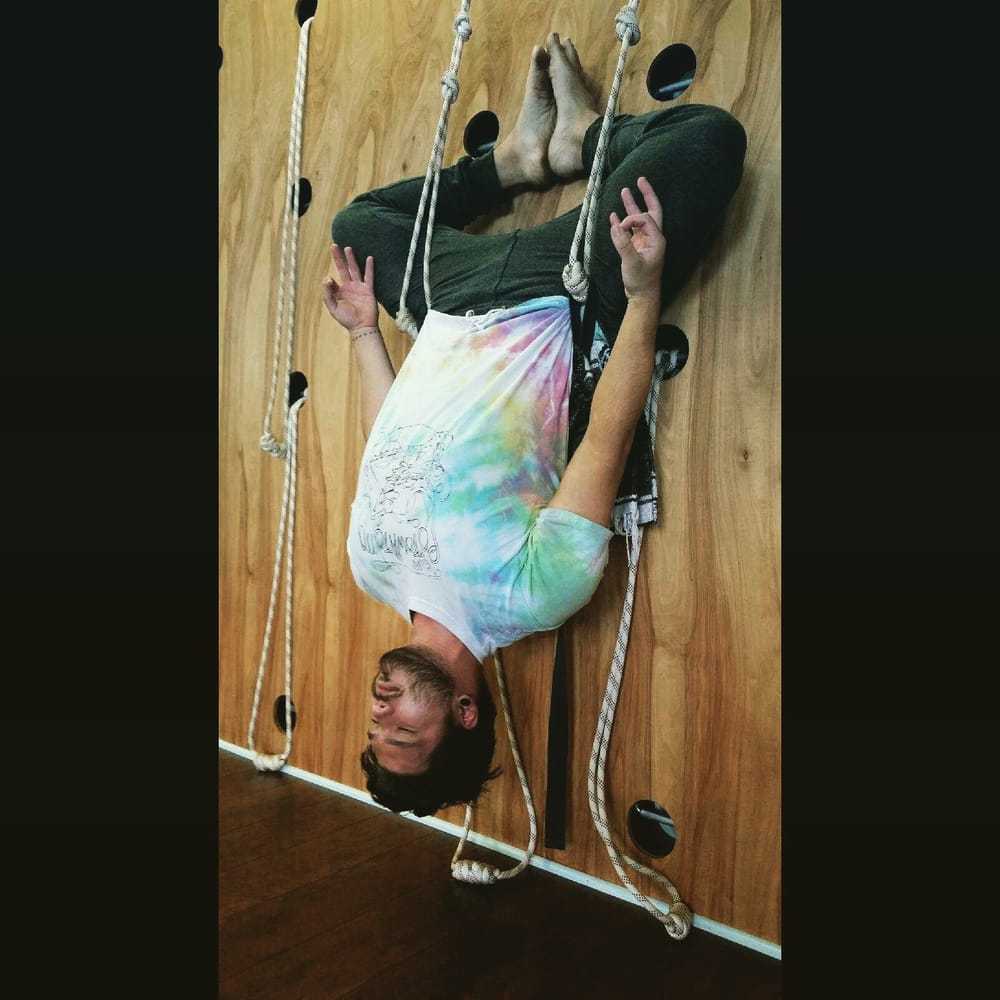 Corey Izzo Yoga Logo