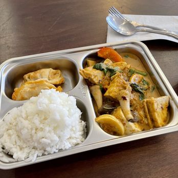 Prik Nam Pla - Red curry with tofu lunch special with gyoza / Dec. 2023 - Thai Near Me - Somerville, Massachusetts Prik Nam Pla - Red curry with tofu lunch special with gyoza / Dec. 2023 - Thai Near Me - Somerville, Massachusetts