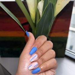 Vivian's Nails & Spa