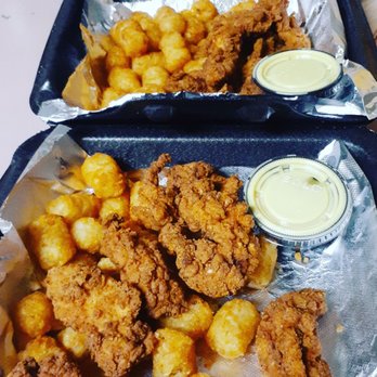 Ruby Tuesday - Ruby Tuesday $5 Tenders with Fries or Tator Tots. - Burgers Near Me - East Point, Georgia