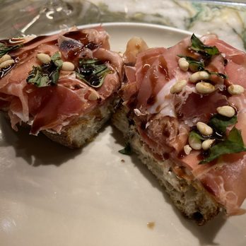 Cheese Meet Wine - Prosciutto toast - Cheese Shops Near Me - Everett, Massachusetts