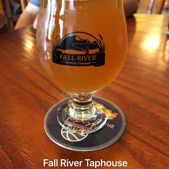Fall River Taphouse - Brewpubs Near Me - Redding, California