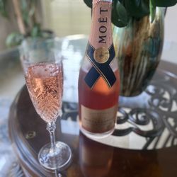 Goody Goody Liquor - Moet & Chandon Nectar Rose . Has an exquisite taste.