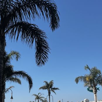 Splash Cafe - Outside - American Near Me - Pismo Beach, California