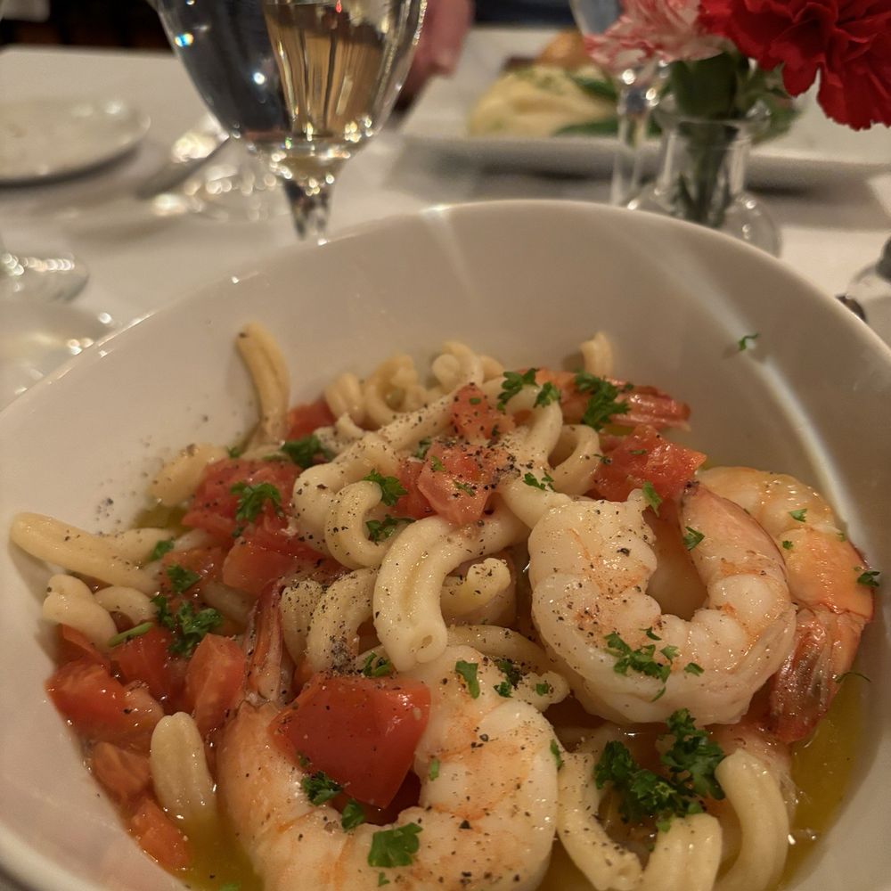 North Plank Road Tavern - Shrimp Pasta, lushous soupy goodness - New American Near Me - Newburgh, New York North Plank Road Tavern - Shrimp Pasta, lushous soupy goodness - New American Near Me - Newburgh, New York