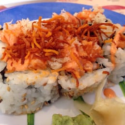 Spicy salmon roll Spicy salmon roll