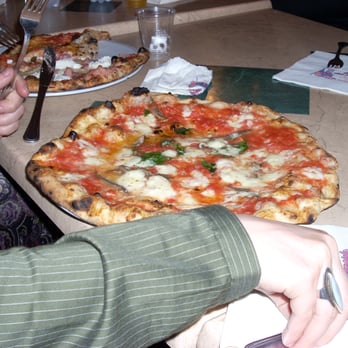 Dal Presidente - Pizza del "Pizzaiolo del presidente" - Pizza Near Me - Naples, NA Dal Presidente - Pizza del "Pizzaiolo del presidente" - Pizza Near Me - Naples, NA
