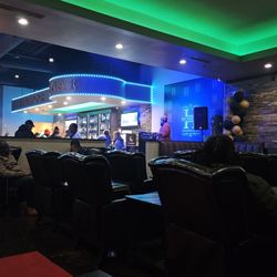 Humidor Cigar Bar and Lounge - Friday night