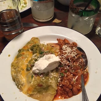 BAR Ama - Mom's Enchiladas - Tex-Mex Near Me - Los Angeles, California