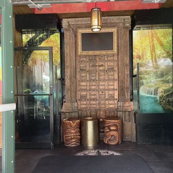 Tiki Rock - Entrance - Tiki Bars Near Me - Boston, Massachusetts