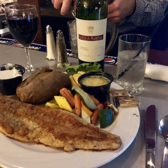8900 Bar & Bistro - Walleye dinner - New American Near Me - Milwaukee, Wisconsin