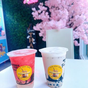 Boba Me - Hokkaido Oolong Milk Tea and Strawberry Slush - Desserts Near Me - Alameda, California Boba Me - Hokkaido Oolong Milk Tea and Strawberry Slush - Desserts Near Me - Alameda, California