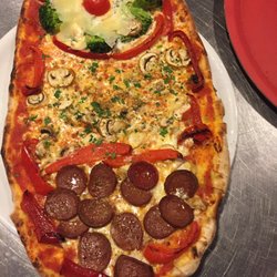 Restaurant Mediterran - Pizza Spezial