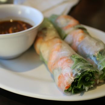 Pho Metro - Rolls with shrimp & pork w/ a peanut sauce - Vietnamese Near Me - Scarborough, Ontario Pho Metro - Rolls with shrimp & pork w/ a peanut sauce - Vietnamese Near Me - Scarborough, Ontario
