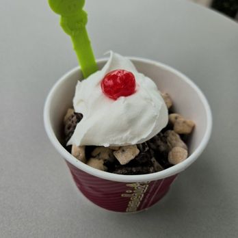 Menchies Frozen Yogurt - Featured Flavor 8 oz - Ice Cream & Frozen Yogurt Near Me - Orlando, Florida Menchies Frozen Yogurt - Featured Flavor 8 oz - Ice Cream & Frozen Yogurt Near Me - Orlando, Florida