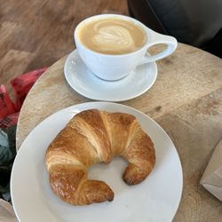 Forge Coffee Lab - Gingerbread Latte and Croissant