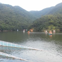 黃泥涌水塘公園 - The reservoir with paddle boats